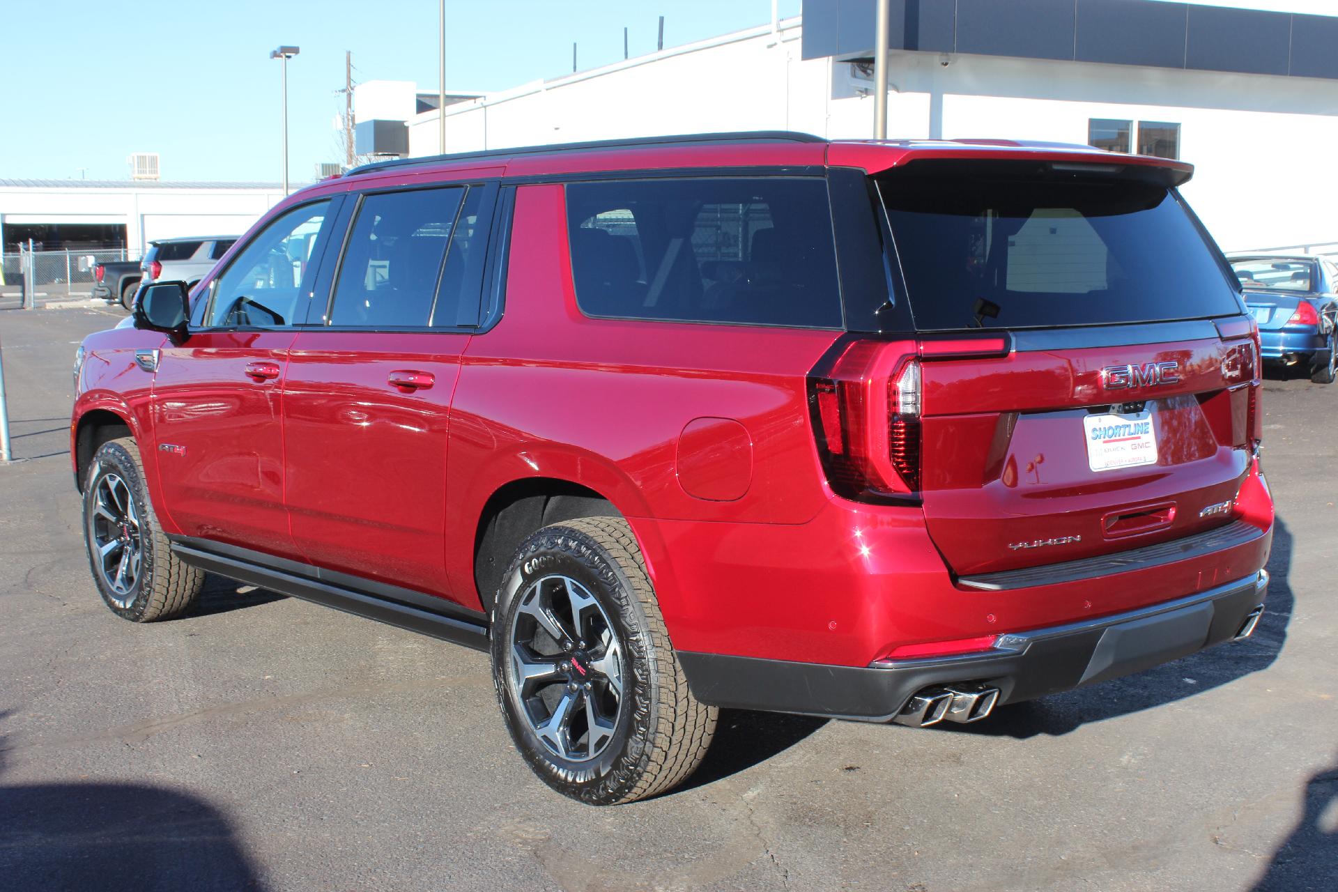 2025 GMC Yukon XL Vehicle Photo in AURORA, CO 80012-4011