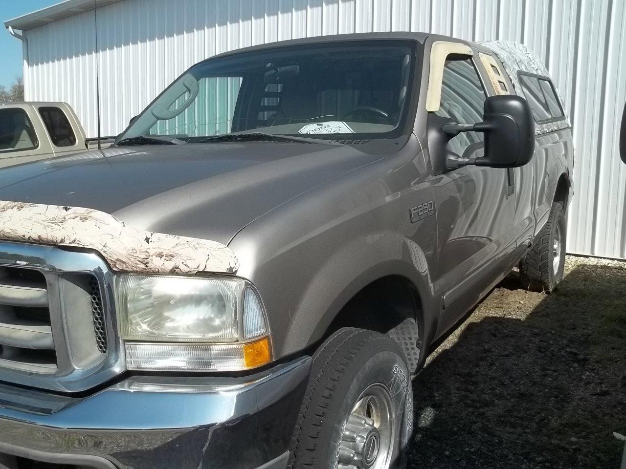 Used 2003 Ford F-250 Super Duty XLT with VIN 1FTNX21L93EA26366 for sale in Delavan, IL