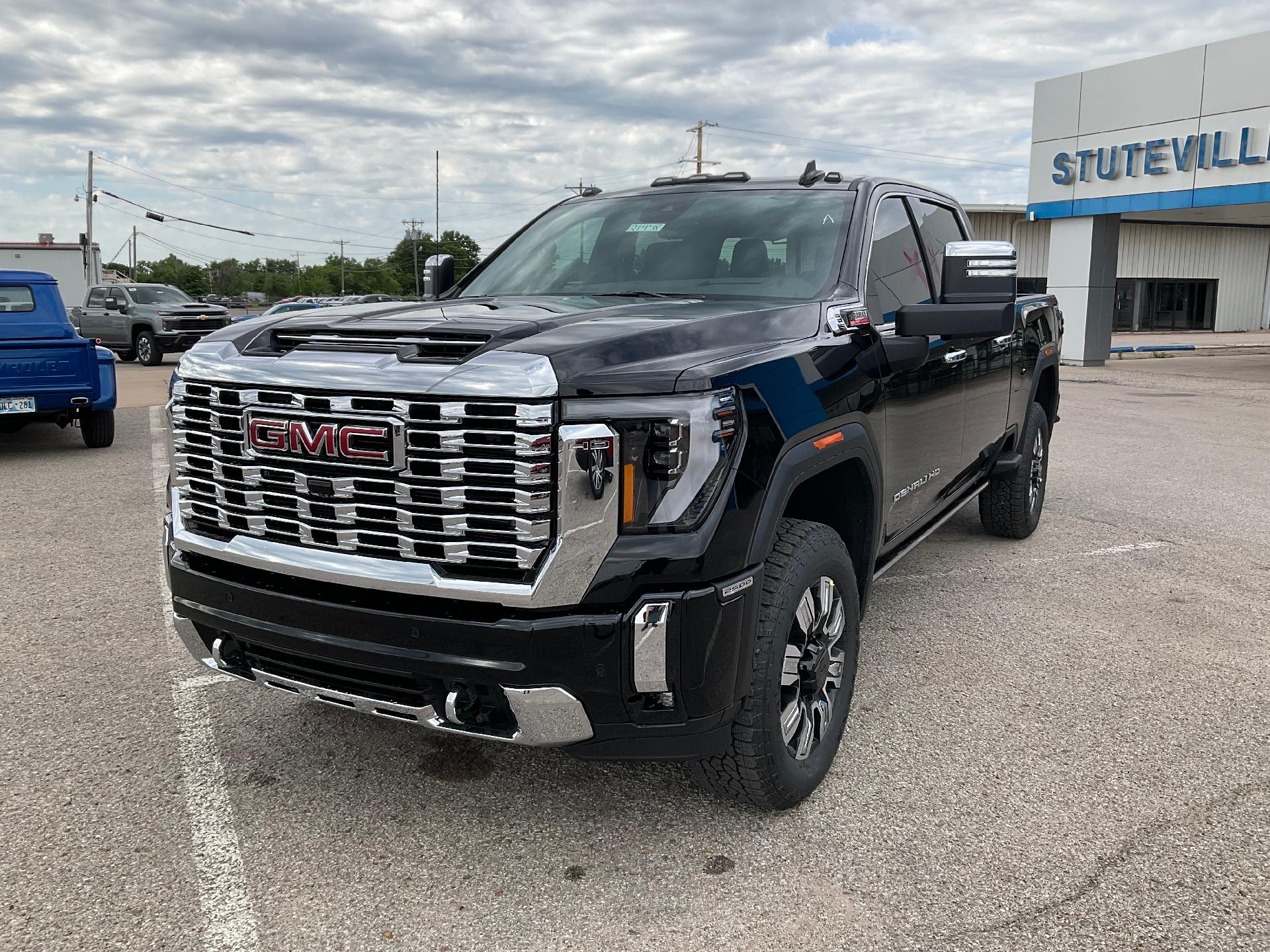 2024 GMC Sierra 2500 HD Vehicle Photo in PONCA CITY, OK 74601-1036