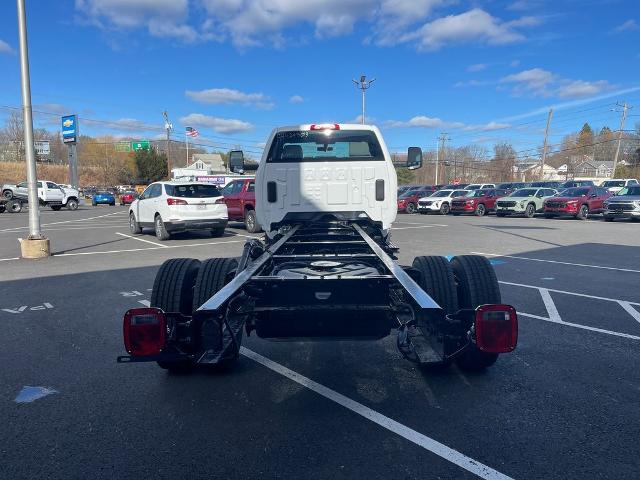 2024 Chevrolet Silverado Chassis Cab Vehicle Photo in GARDNER, MA 01440-3110