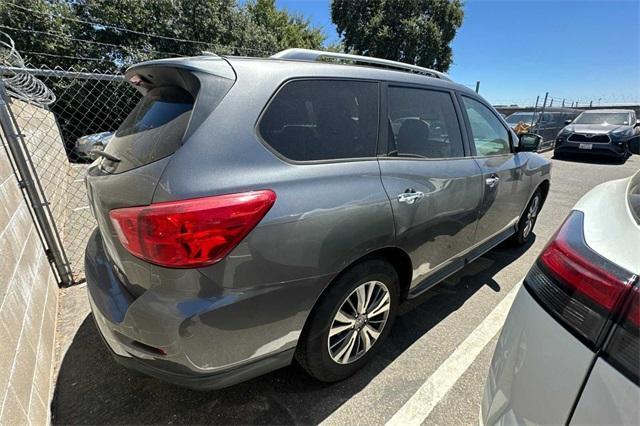 2020 Nissan Pathfinder Vehicle Photo in ELK GROVE, CA 95757-8703