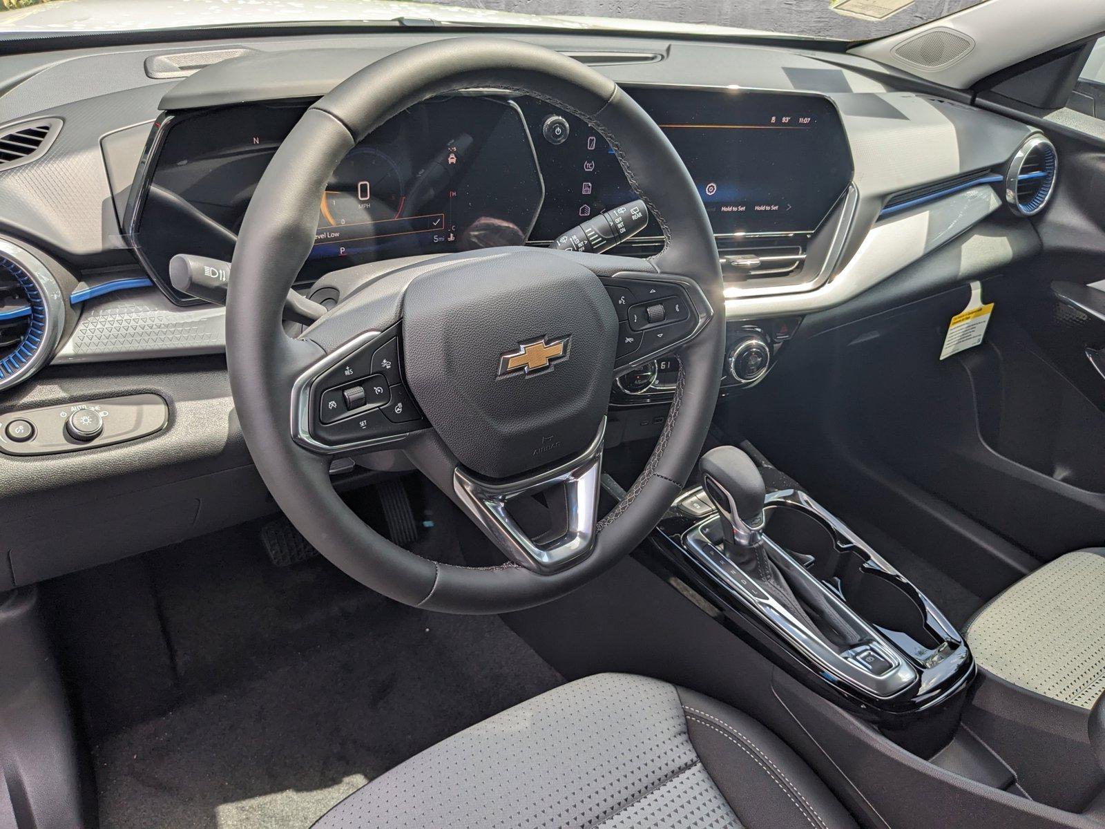 2025 Chevrolet Trax Vehicle Photo in GREENACRES, FL 33463-3207