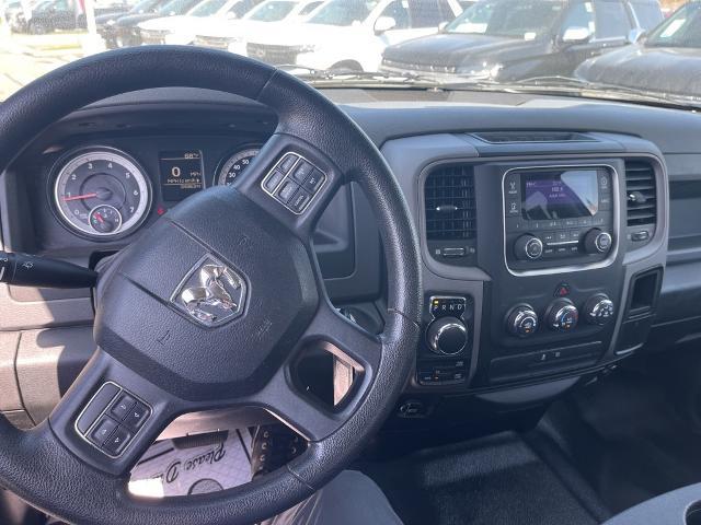 2015 Ram 1500 Vehicle Photo in VENTURA, CA 93003-8585