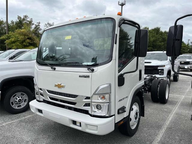 2025 Chevrolet 4500 HG LCF Gas Vehicle Photo in ALCOA, TN 37701-3235