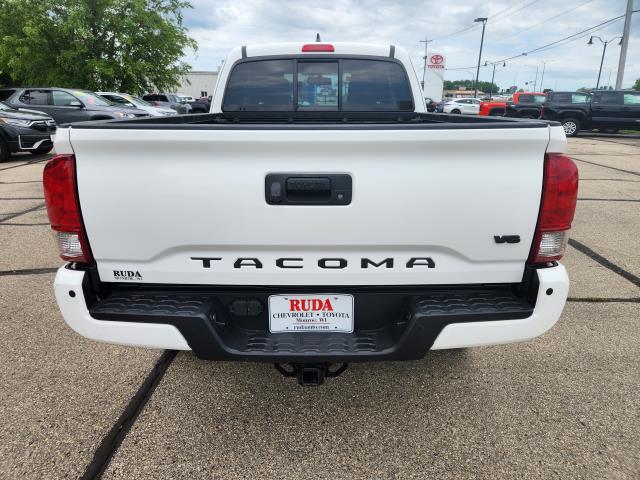 2017 Toyota Tacoma Vehicle Photo in MONROE, WI 53566-1050