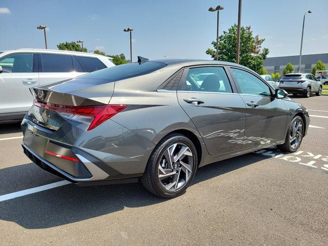 2024 Hyundai ELANTRA Vehicle Photo in Philadelphia, PA 19116