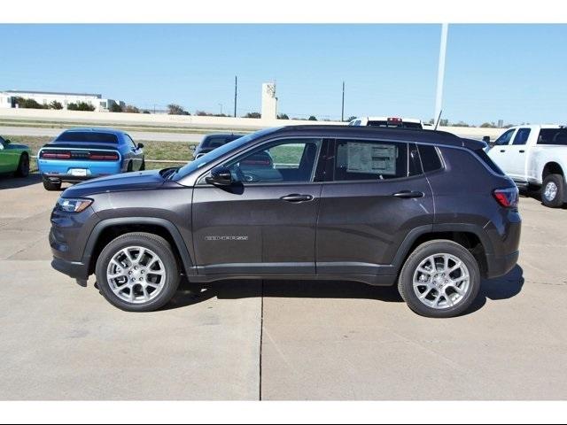 2024 Jeep Compass Vehicle Photo in ROSENBERG, TX 77471