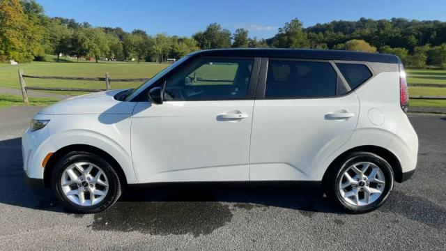 2024 Kia Soul Vehicle Photo in THOMPSONTOWN, PA 17094-9014