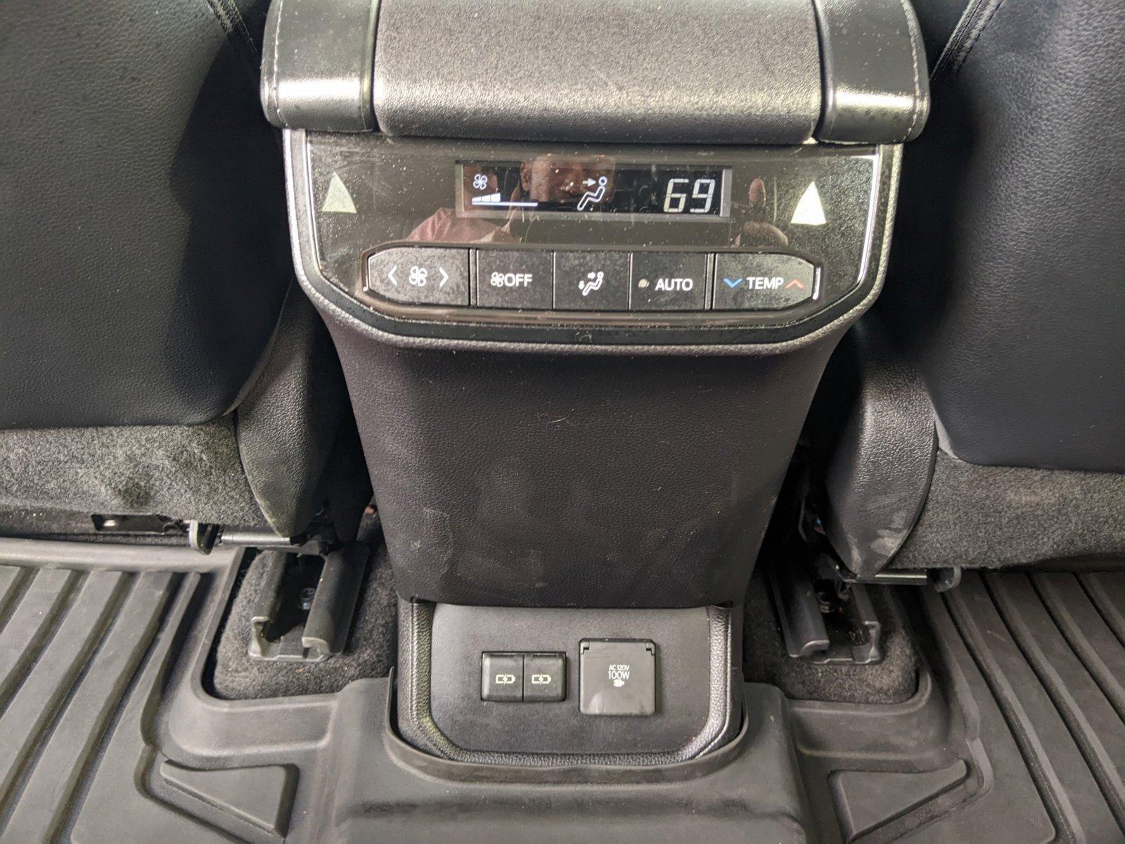 2023 Toyota Highlander Vehicle Photo in Austin, TX 78728