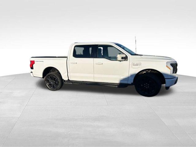 2023 Ford F-150 Lightning Vehicle Photo in MEDINA, OH 44256-9631