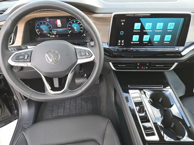 2024 Volkswagen Atlas Vehicle Photo in WEATHERFORD, TX 76087