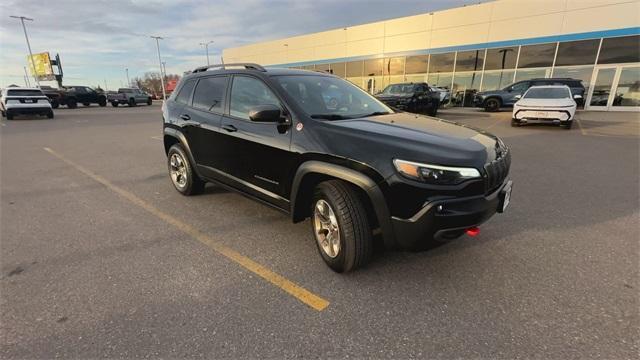 Used 2019 Jeep Cherokee Trailhawk with VIN 1C4PJMBN8KD489447 for sale in Saint Cloud, MN