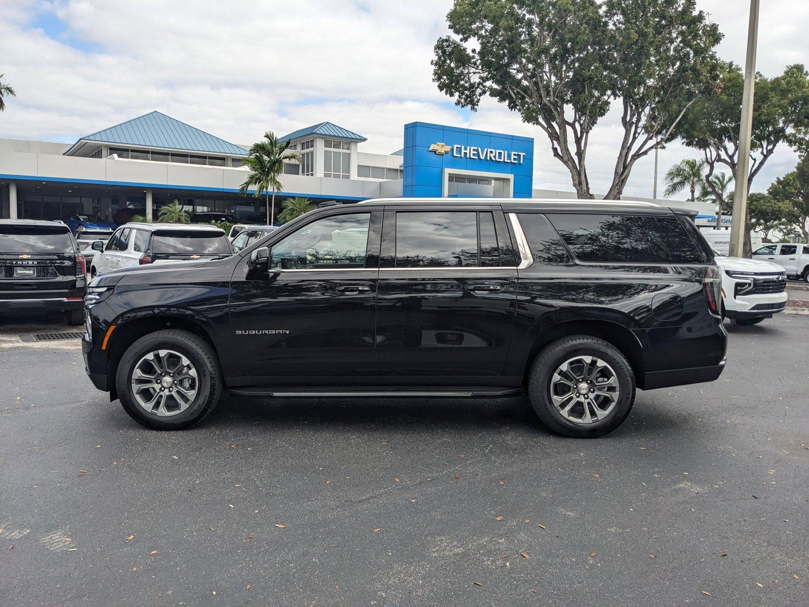 2025 Chevrolet Suburban Vehicle Photo in MIAMI, FL 33134-2699