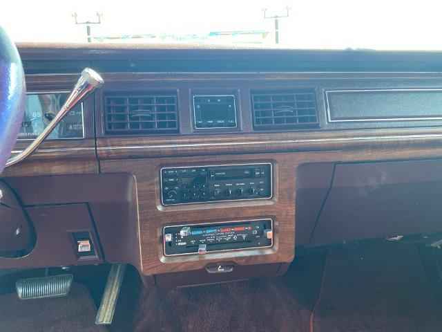 1988 Ford Ltd Crown Victoria Vehicle Photo in ASHLAND, KY 41101-7620