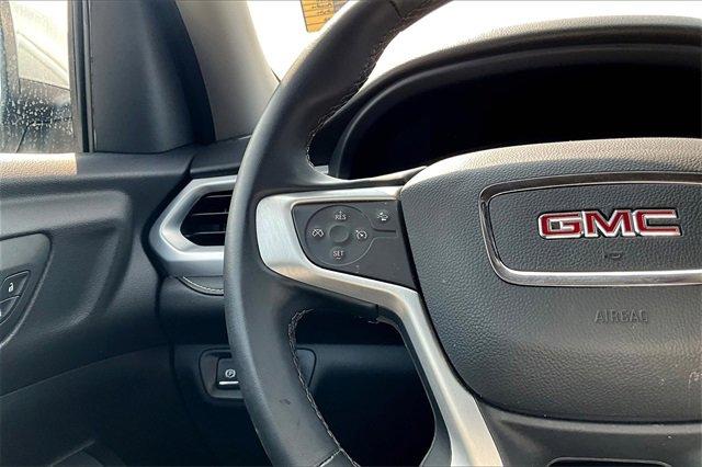 2023 GMC Acadia Vehicle Photo in TOPEKA, KS 66609-0000