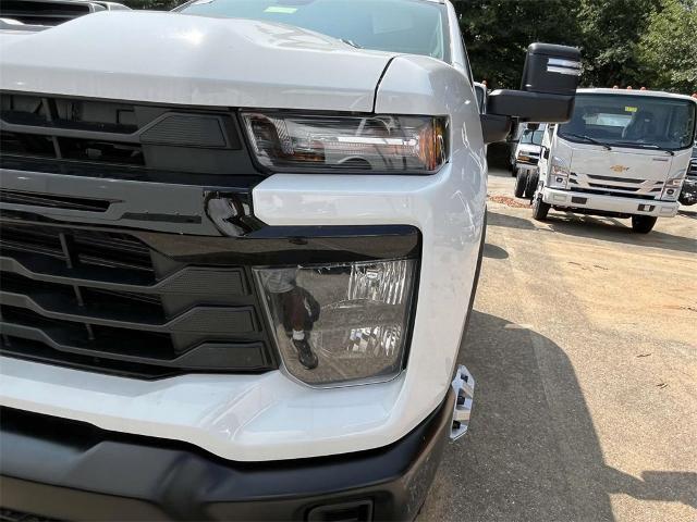 2024 Chevrolet Silverado 3500 HD Chassis Cab Vehicle Photo in ALCOA, TN 37701-3235