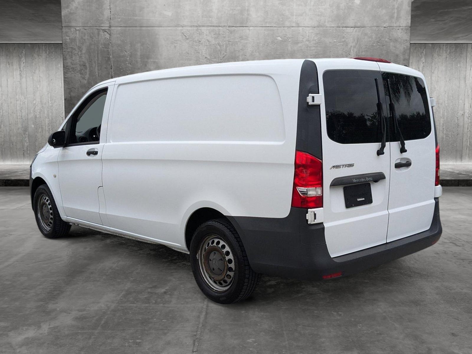 2017 Mercedes-Benz Metris Cargo Van Vehicle Photo in Coconut Creek, FL 33073