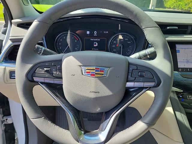 2024 Cadillac XT6 Vehicle Photo in POMPANO BEACH, FL 33064-7091