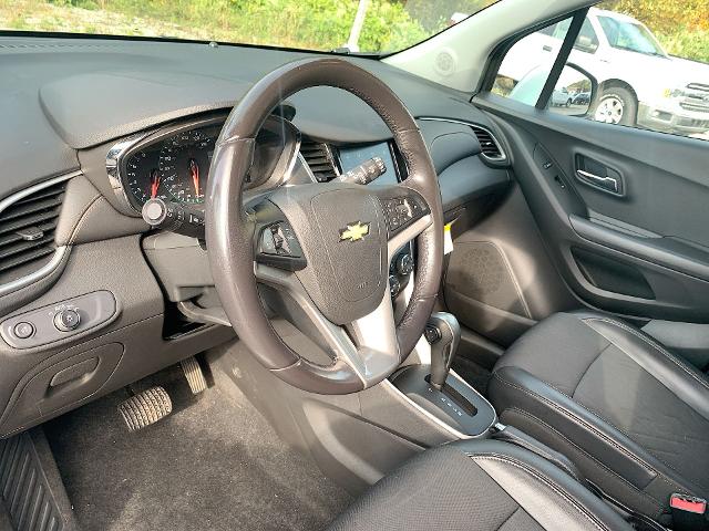 2020 Chevrolet Trax Vehicle Photo in MOON TOWNSHIP, PA 15108-2571