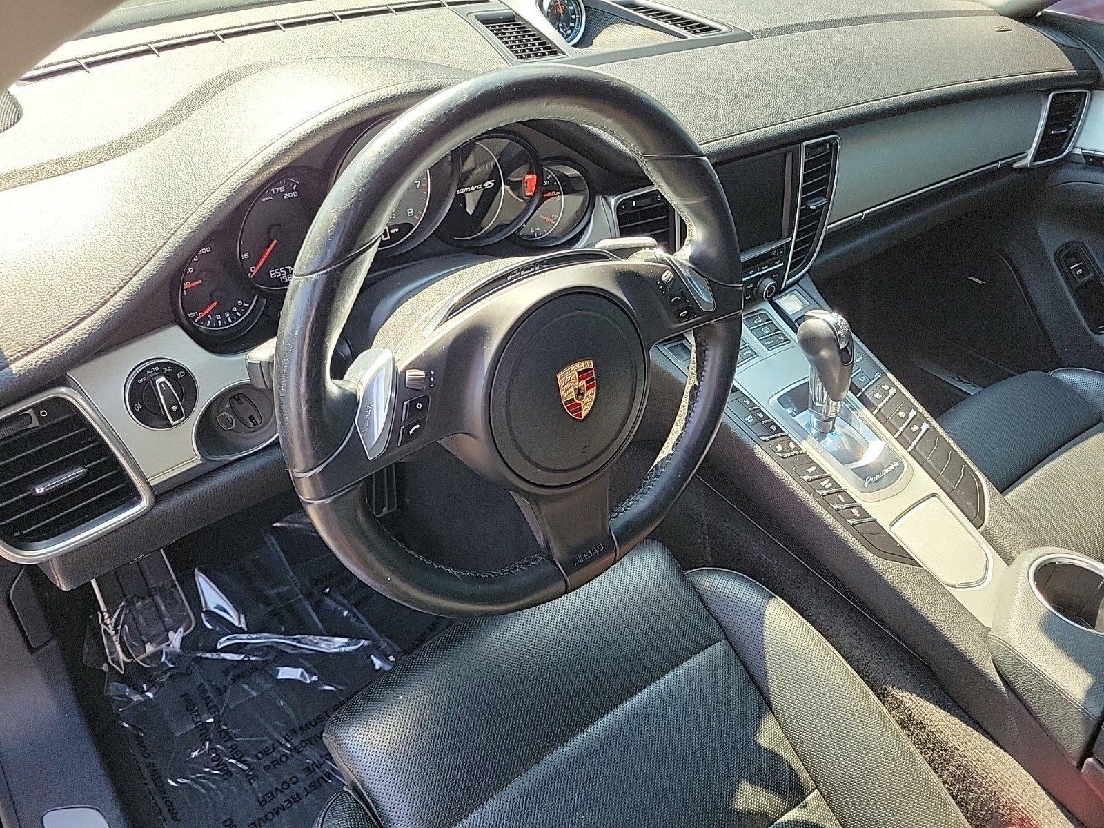 2015 Porsche Panamera Vehicle Photo in Plainfield, IL 60586