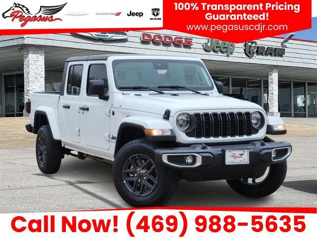 2024 Jeep Gladiator Vehicle Photo in Ennis, TX 75119-5114