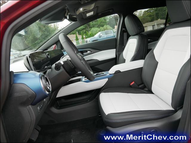 2024 Chevrolet Equinox EV Vehicle Photo in MAPLEWOOD, MN 55119-4794