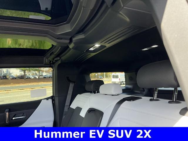 2025 GMC HUMMER EV SUV Vehicle Photo in CHICOPEE, MA 01020-5001