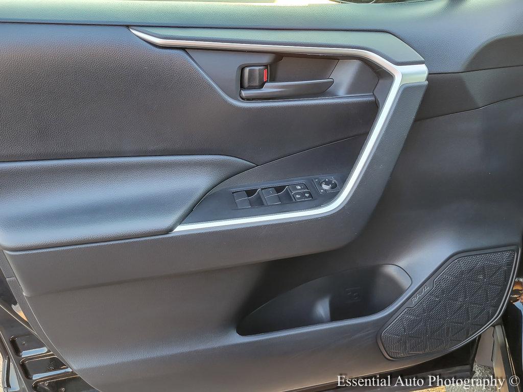 2019 Toyota RAV4 Vehicle Photo in AURORA, IL 60503-9326