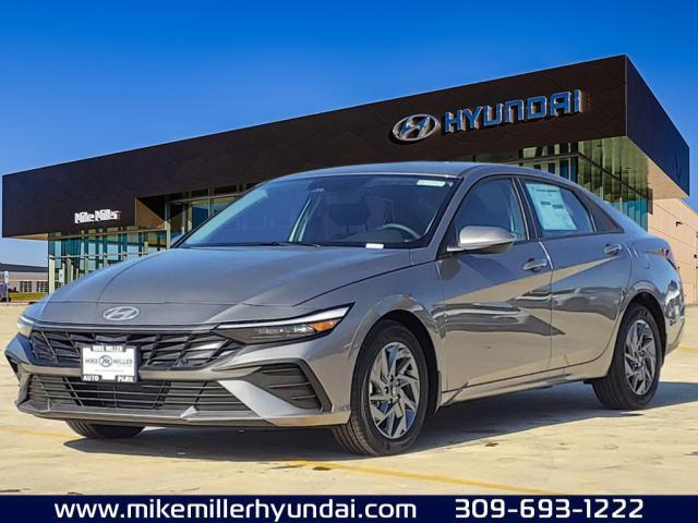 2024 Hyundai ELANTRA Vehicle Photo in Peoria, IL 61615