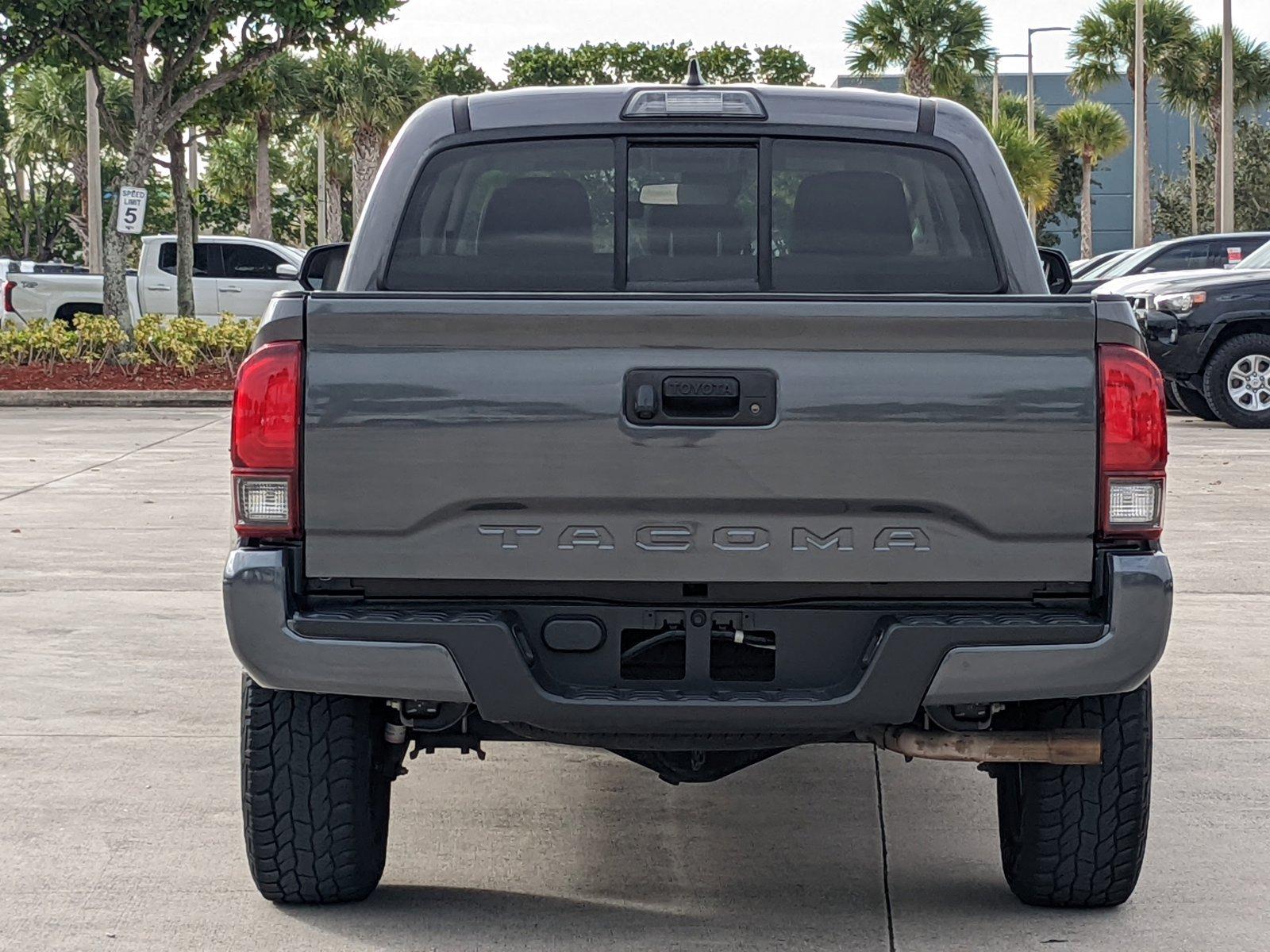 2019 Toyota Tacoma 2WD Vehicle Photo in Davie, FL 33331