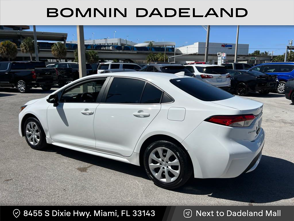 Used 2022 Toyota Corolla LE with VIN 5YFEPMAE2NP305628 for sale in Miami, FL