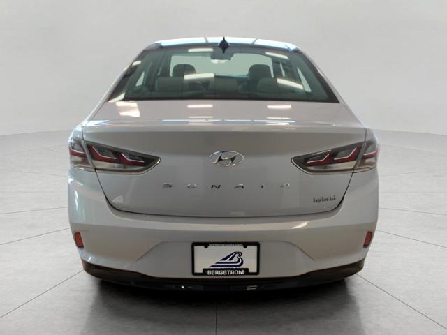 2019 Hyundai SONATA Hybrid Vehicle Photo in Green Bay, WI 54304