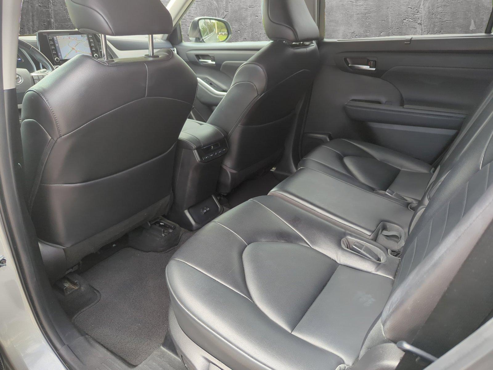 2022 Toyota Highlander Vehicle Photo in Ft. Myers, FL 33907