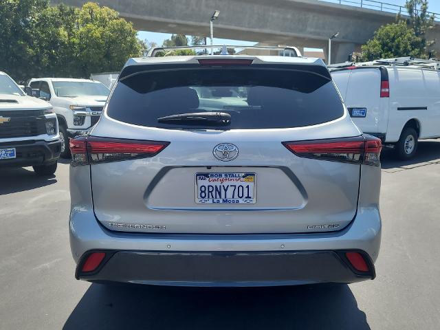 2020 Toyota Highlander Vehicle Photo in LA MESA, CA 91942-8211