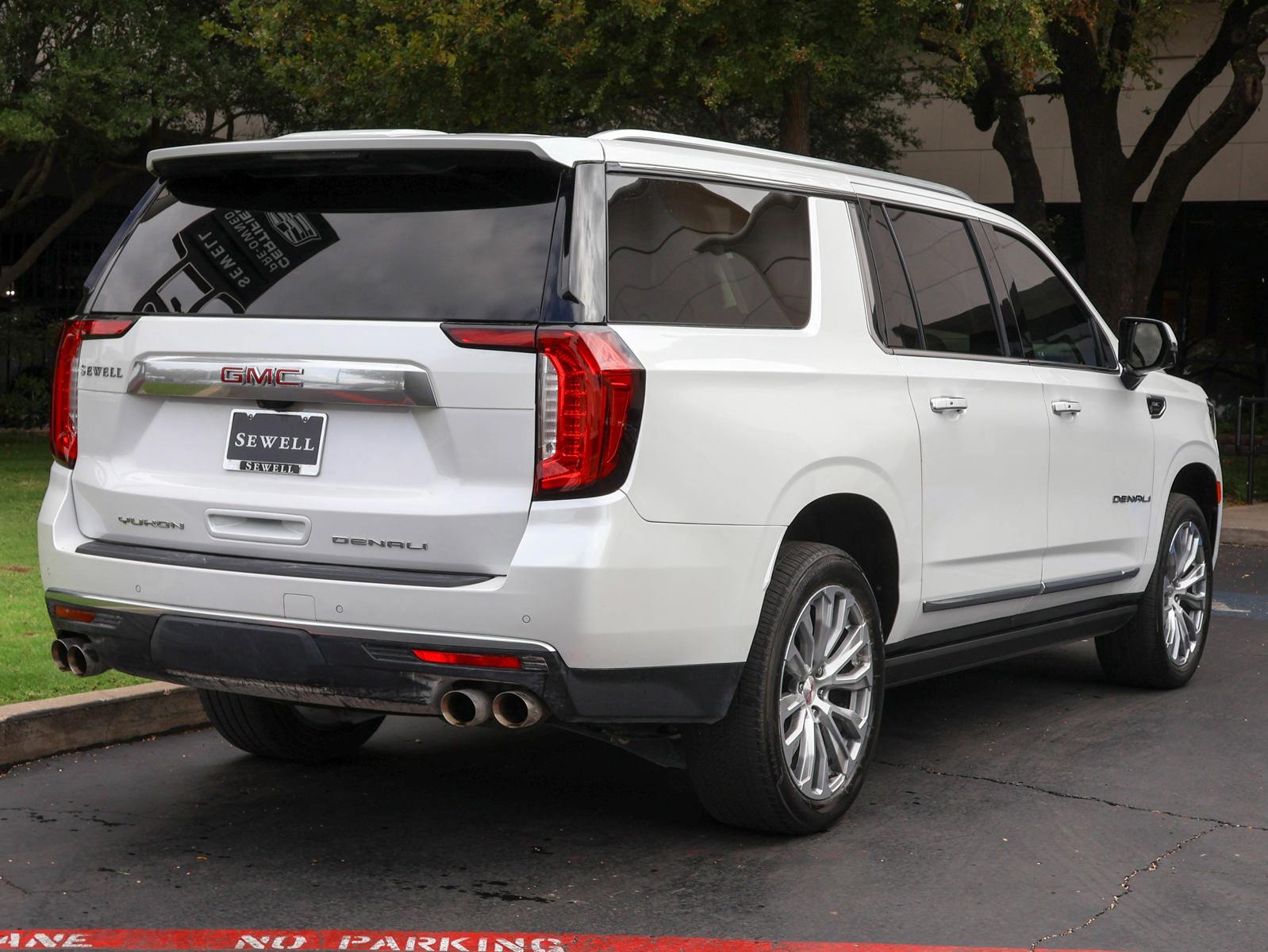 2022 GMC Yukon XL Vehicle Photo in DALLAS, TX 75209-3095