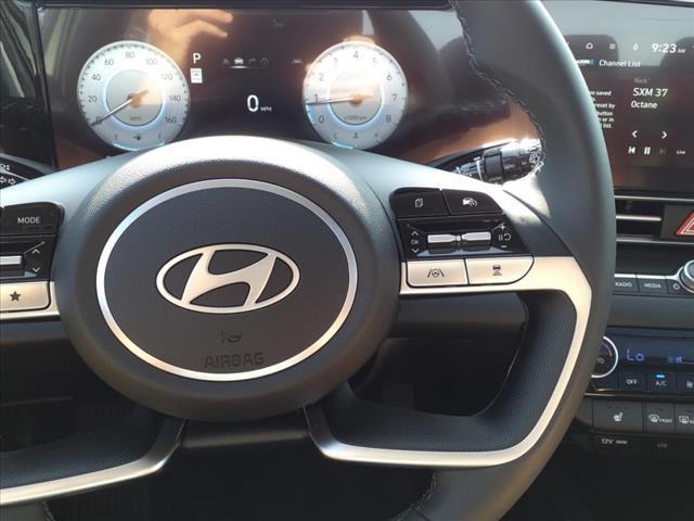 2024 Hyundai ELANTRA Vehicle Photo in Peoria, IL 61615