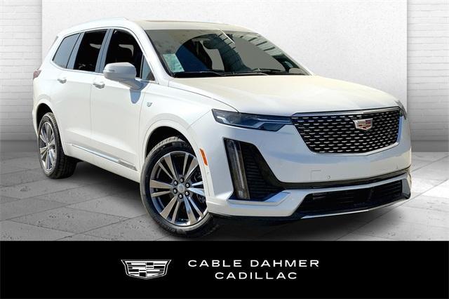 2025 Cadillac XT6 Vehicle Photo in KANSAS CITY, MO 64114-4545