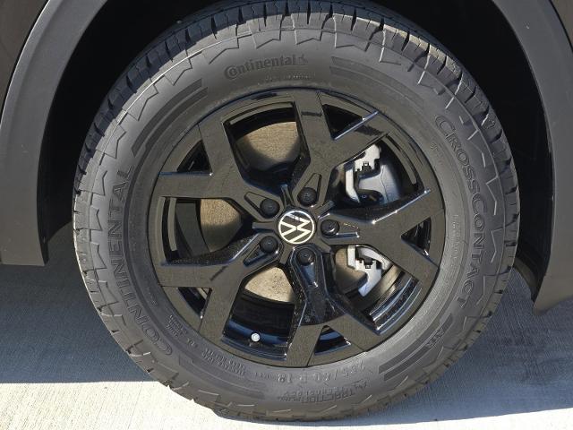 2024 Volkswagen Atlas Vehicle Photo in Weatherford, TX 76087