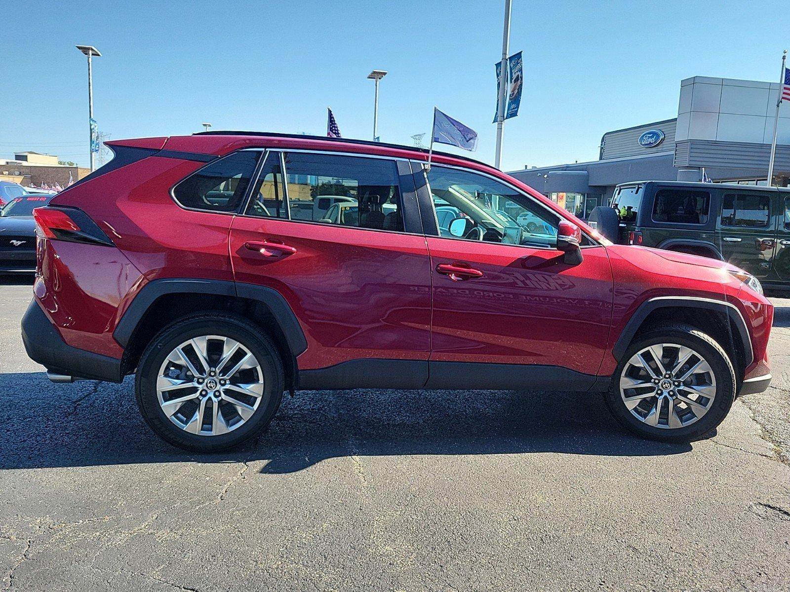 2021 Toyota RAV4 Vehicle Photo in Plainfield, IL 60586