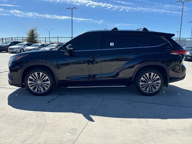 Used 2021 Toyota Highlander Platinum with VIN 5TDFZRAHXMS069905 for sale in Grapevine, TX