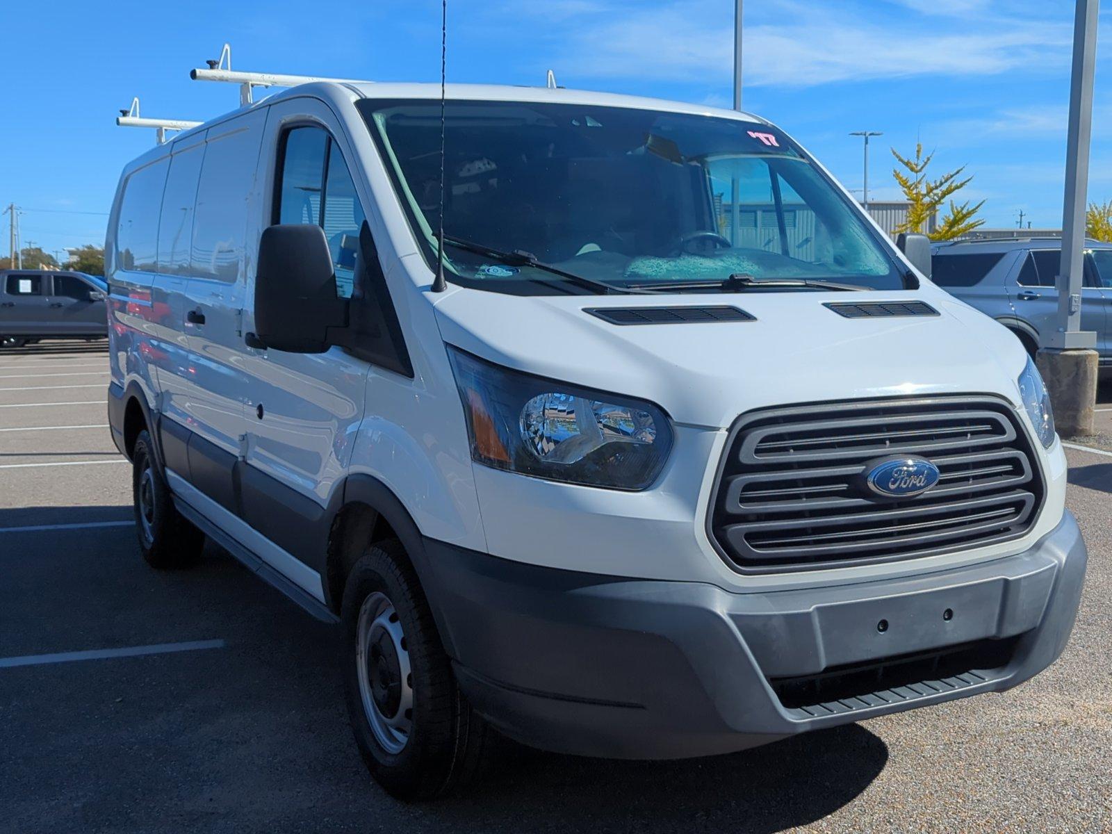 2017 Ford Transit Van Vehicle Photo in Memphis, TN 38133