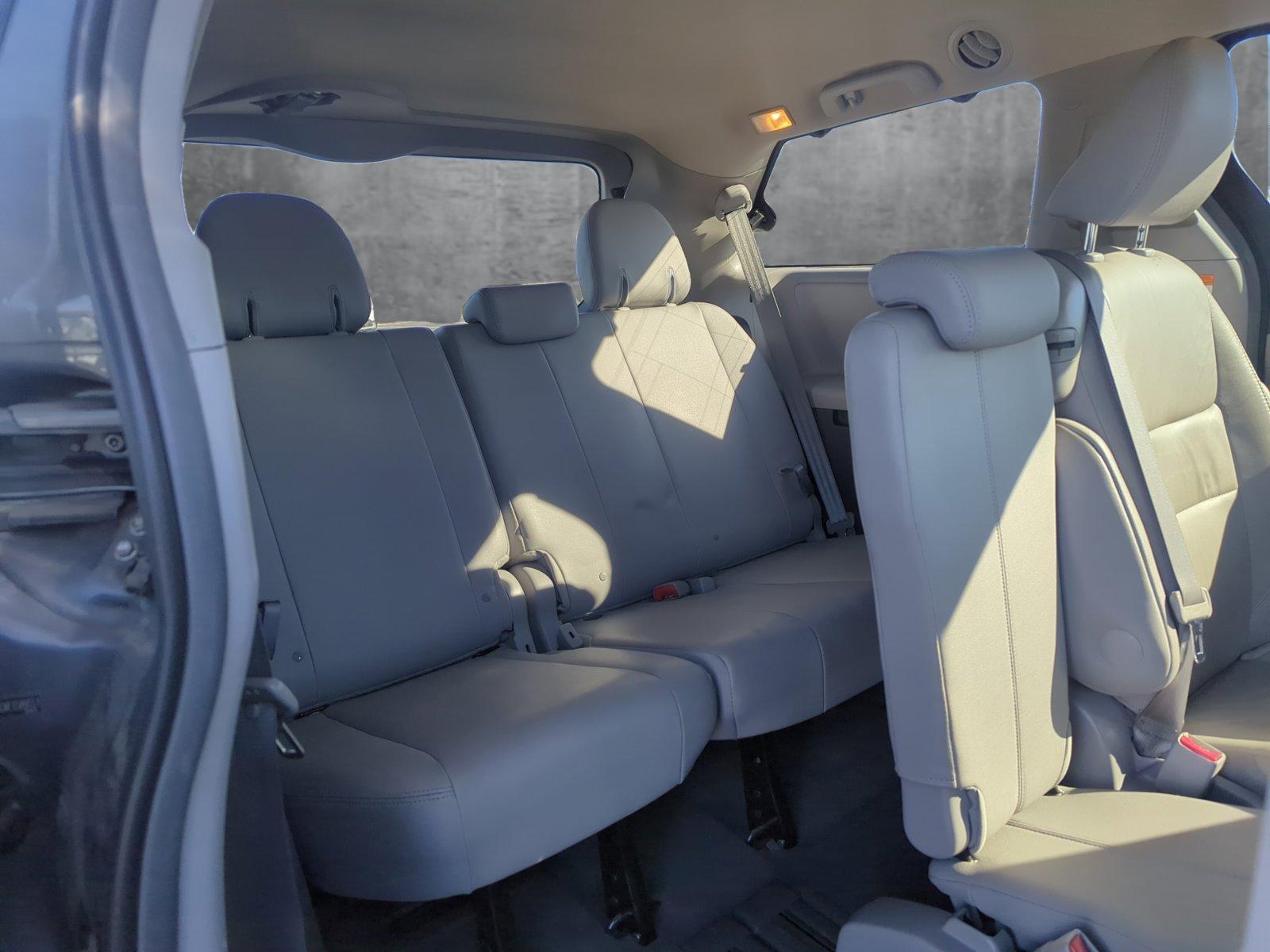 2015 Toyota Sienna Vehicle Photo in Memphis, TN 38128