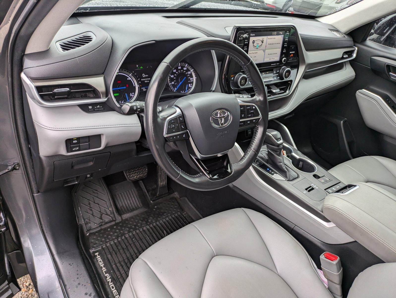 2020 Toyota Highlander Vehicle Photo in Spokane Valley, WA 99212