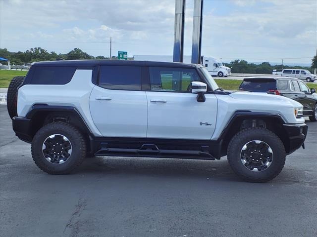 2024 GMC HUMMER EV SUV Vehicle Photo in Denton, TX 76205