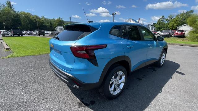 2025 Chevrolet Trax Vehicle Photo in THOMPSONTOWN, PA 17094-9014