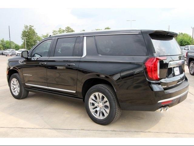 2024 GMC Yukon XL Vehicle Photo in ROSENBERG, TX 77471-5675