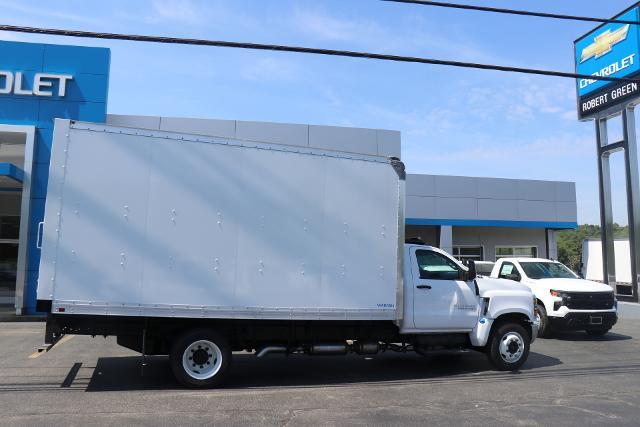 2024 Chevrolet Silverado 5500 HD Vehicle Photo in MONTICELLO, NY 12701-3853