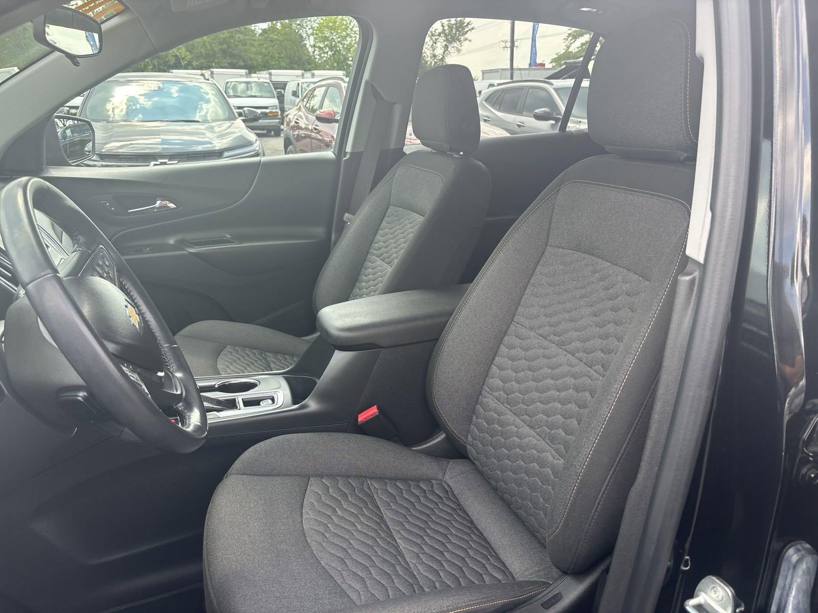 2020 Chevrolet Equinox Vehicle Photo in Saint Charles, IL 60174