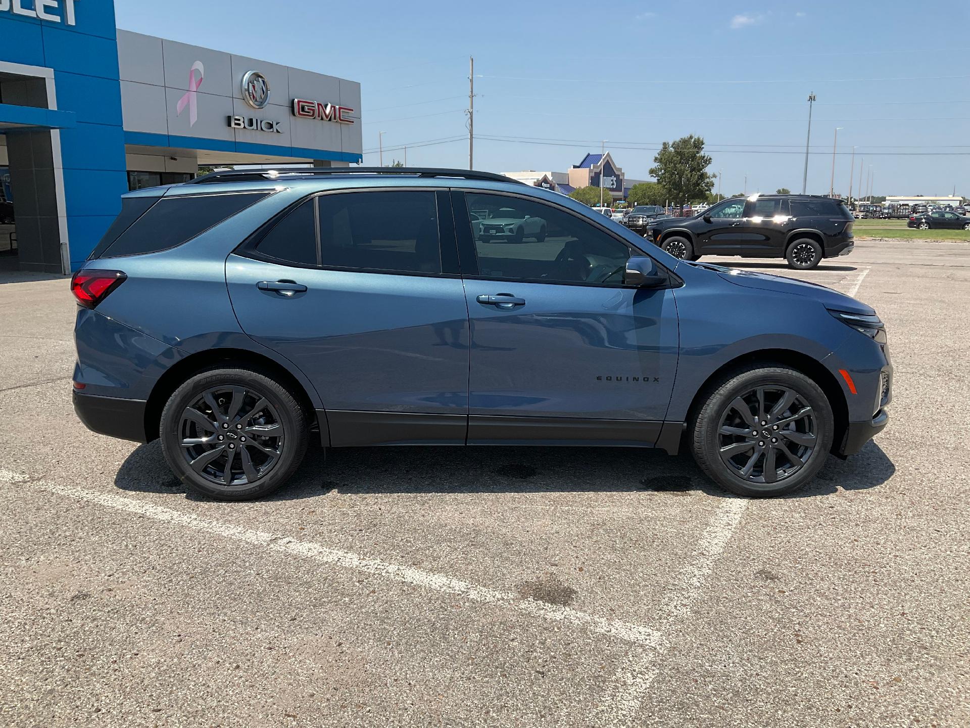 2024 Chevrolet Equinox Vehicle Photo in PONCA CITY, OK 74601-1036