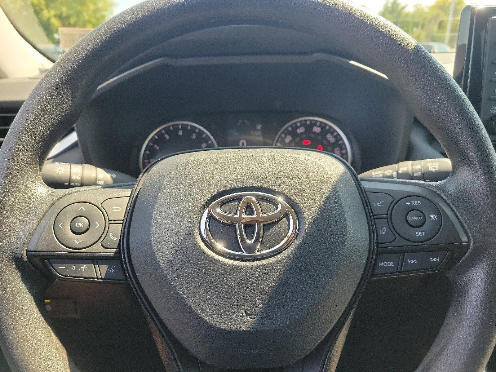 2021 Toyota RAV4 Vehicle Photo in Trevose, PA 19053